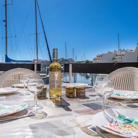 Apartment Apartment Les Marinas De La Plage I-1 By Interhome Le Grau-du-Roi
