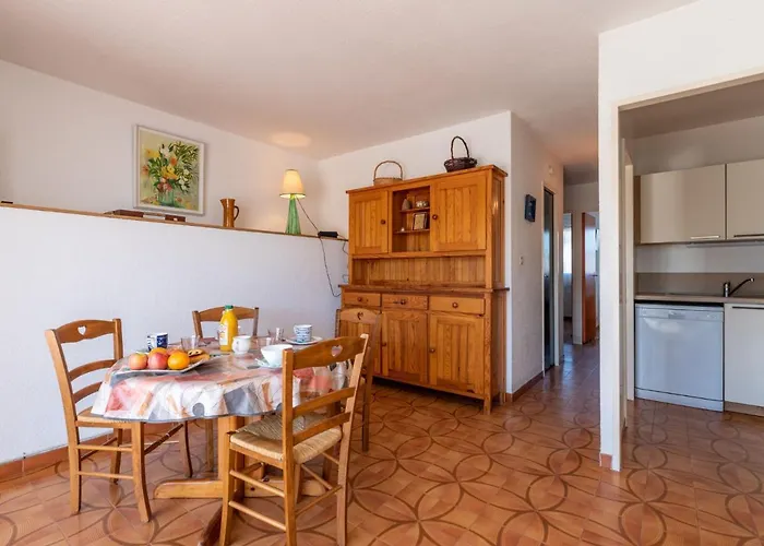 Apartment Les Marinas De La I-1 By Interhome *