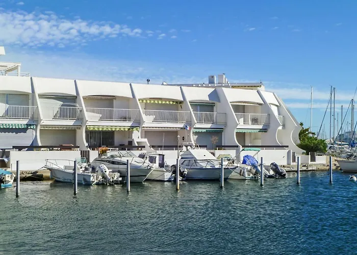 Apartment Les Marinas De La I-1 By Interhome